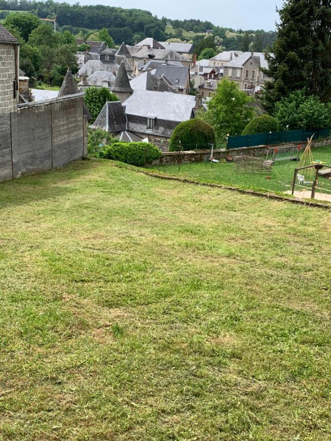Treignac Tourelles Apartment ภายนอก รูปภาพ