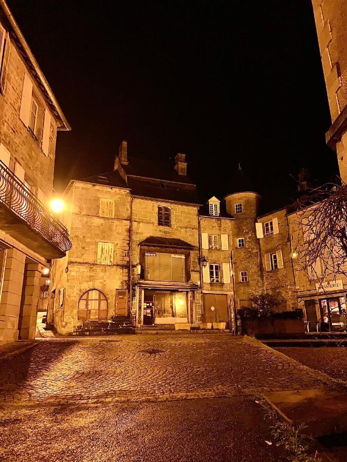 Treignac Tourelles Apartment ภายนอก รูปภาพ