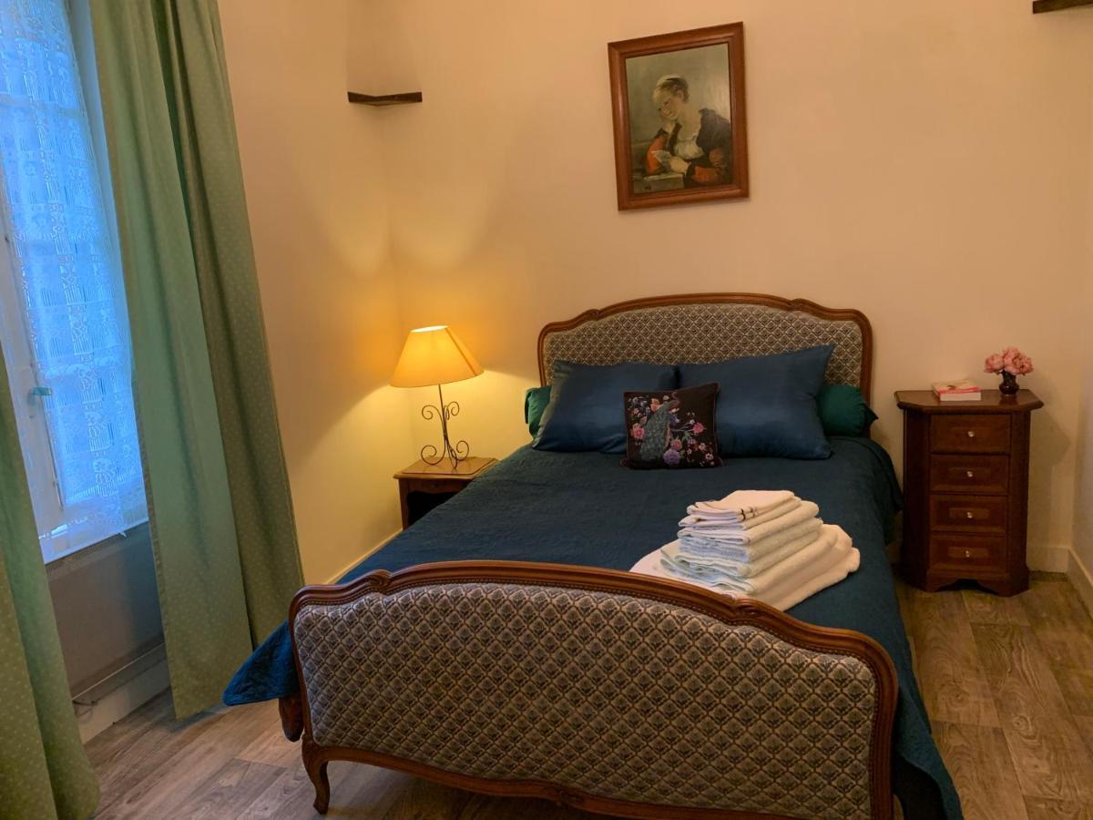 Treignac Tourelles Apartment ภายนอก รูปภาพ
